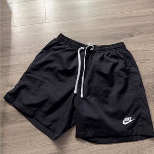 Nike Men’s Black Sports Shorts medium